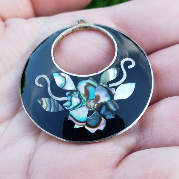 Vintage Abalone Shell Alpaca Silver Floral Pendant - Picture 2 of 4